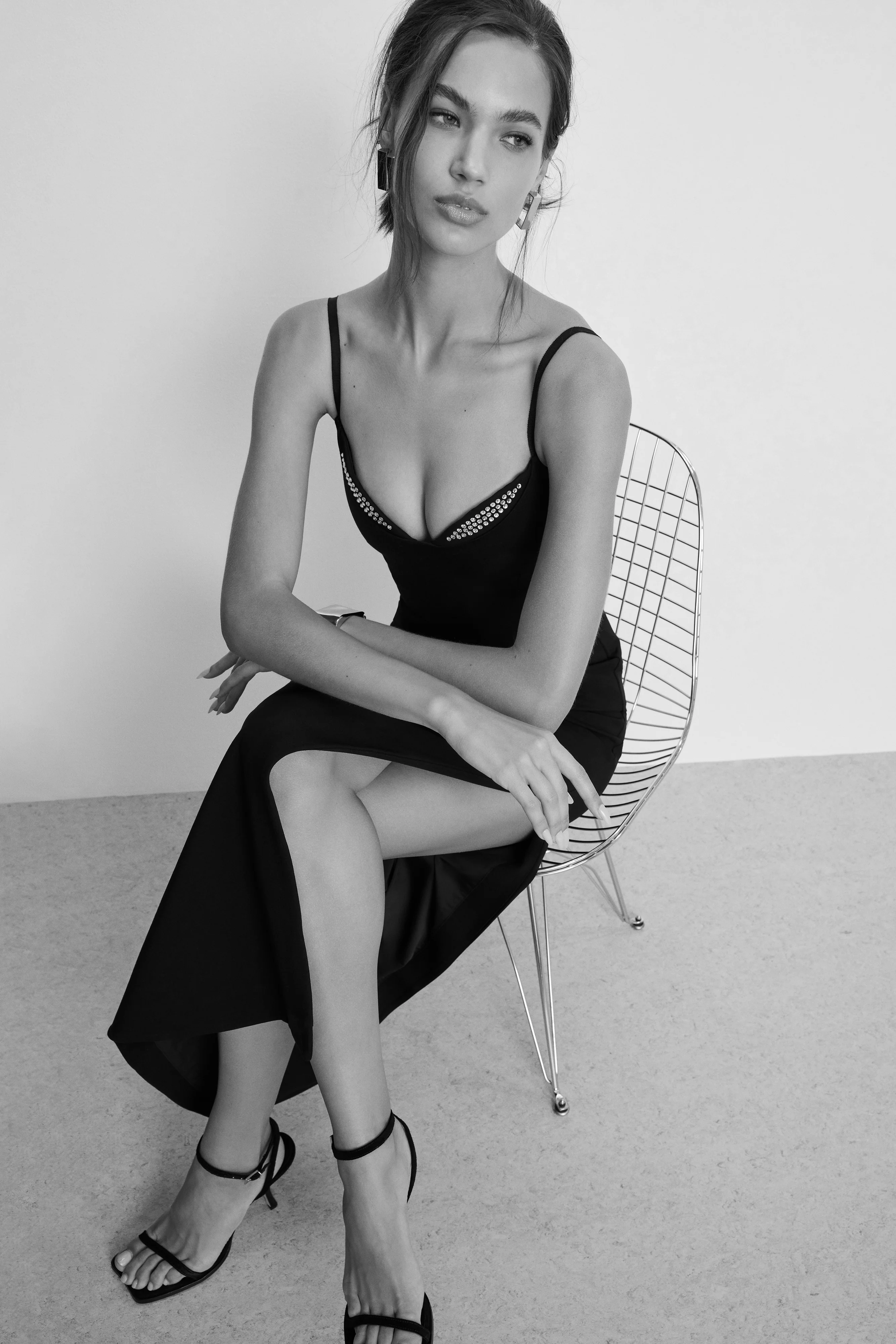 PONTE EMBELLISHED CUP GOWN Black001 5 PONTE EMBELLISHED CUP GOWN Black001