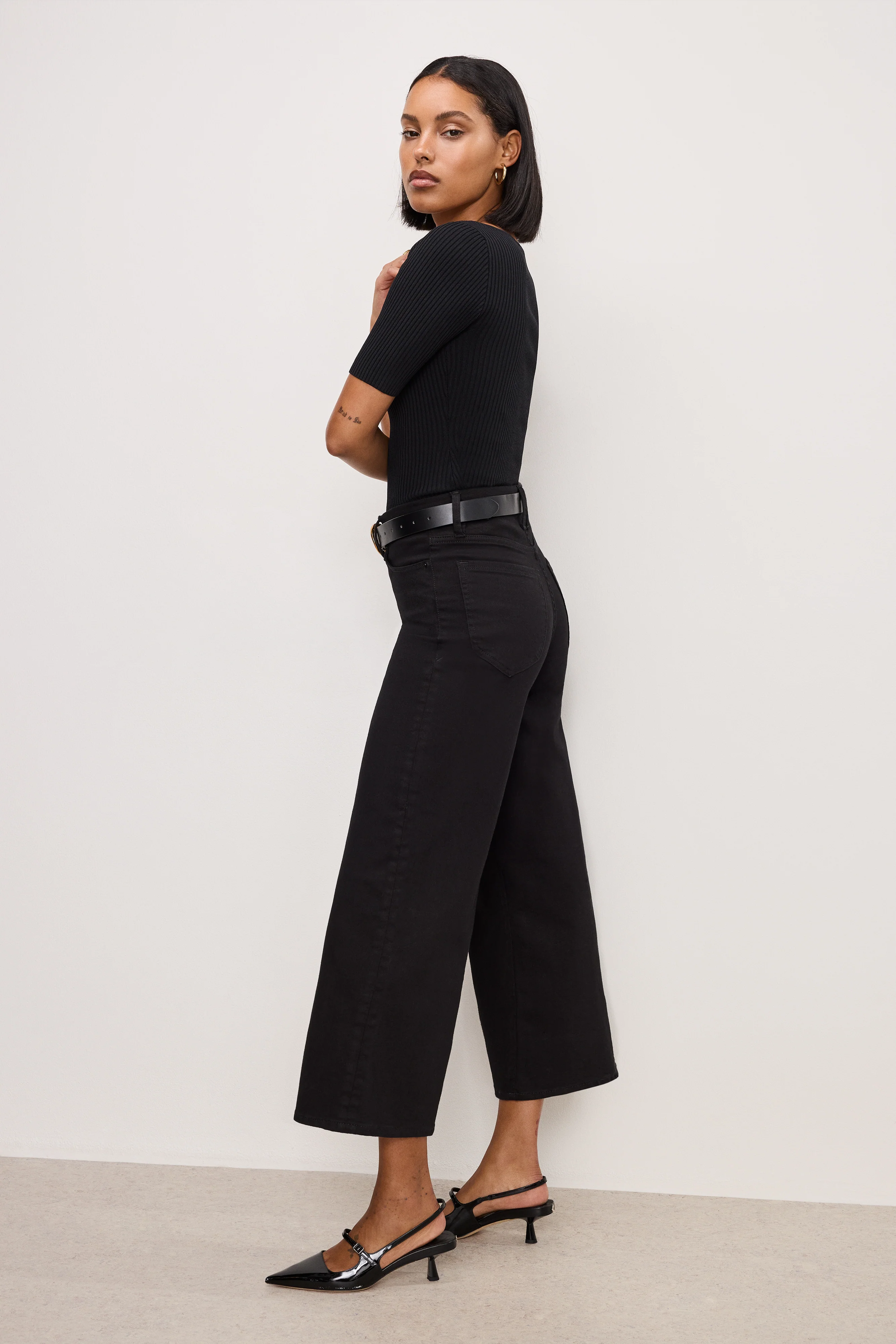 GOOD WAIST CROPPED PALAZZO NEVER FADE JEANS Black001 4 GOOD WAIST CROPPED PALAZZO NEVER FADE JEANS Black001