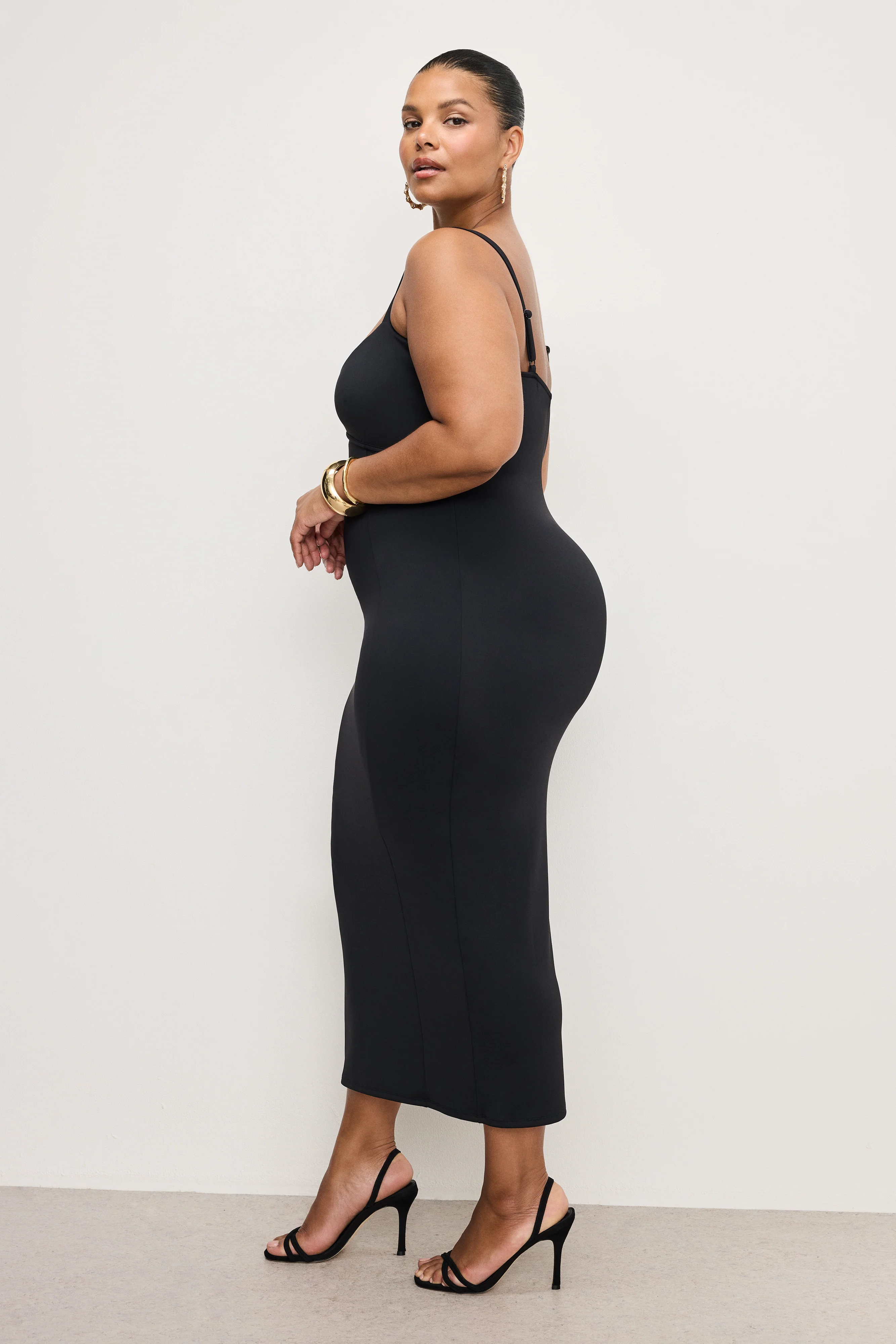 SCULPTING SWEETHEART MIDI DRESS Black001