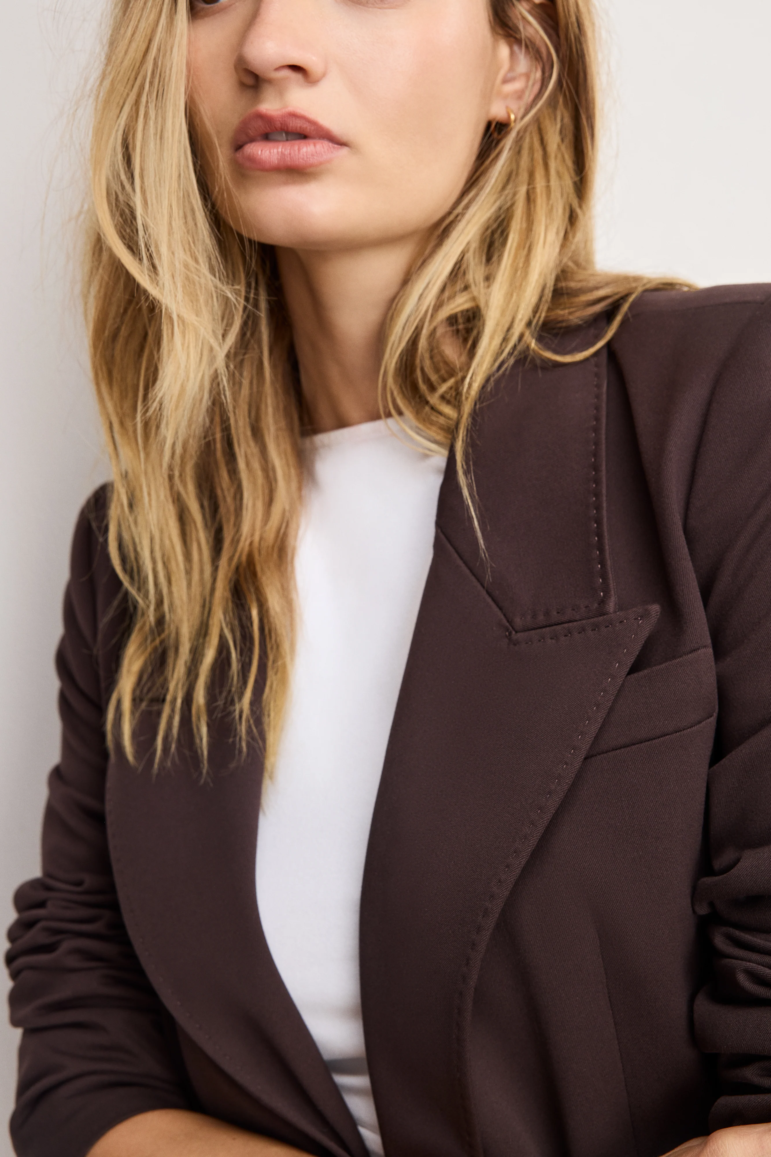 ESSENTIAL SUITING OVERSIZED DOUBLE BREASTED BLAZER Dark chocolate 5 ESSENTIAL SUITING OVERSIZED DOUBLE BREASTED BLAZER Dark chocolate