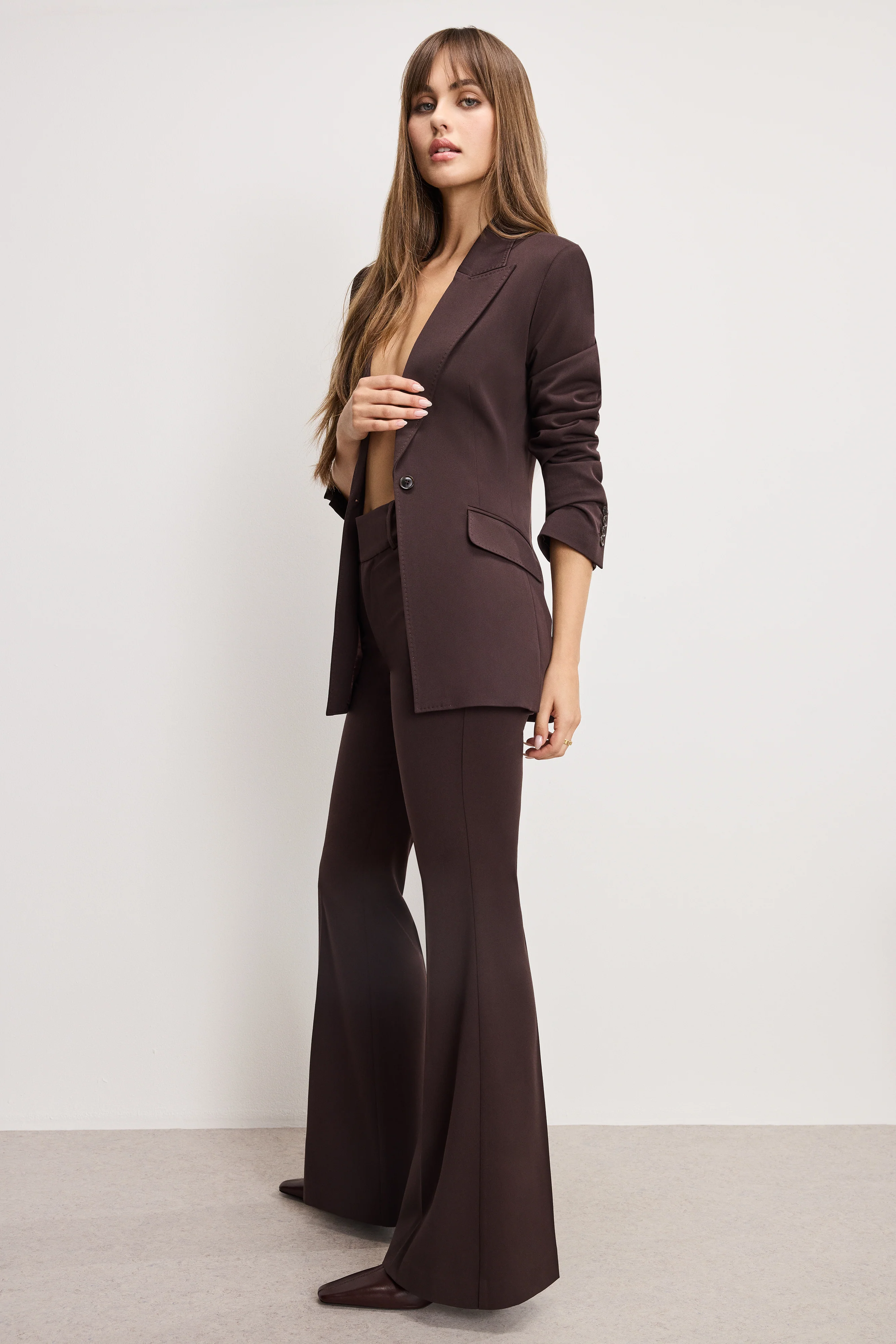 ESSENTIAL SUITING FLARE TROUSERS Dark chocolate
