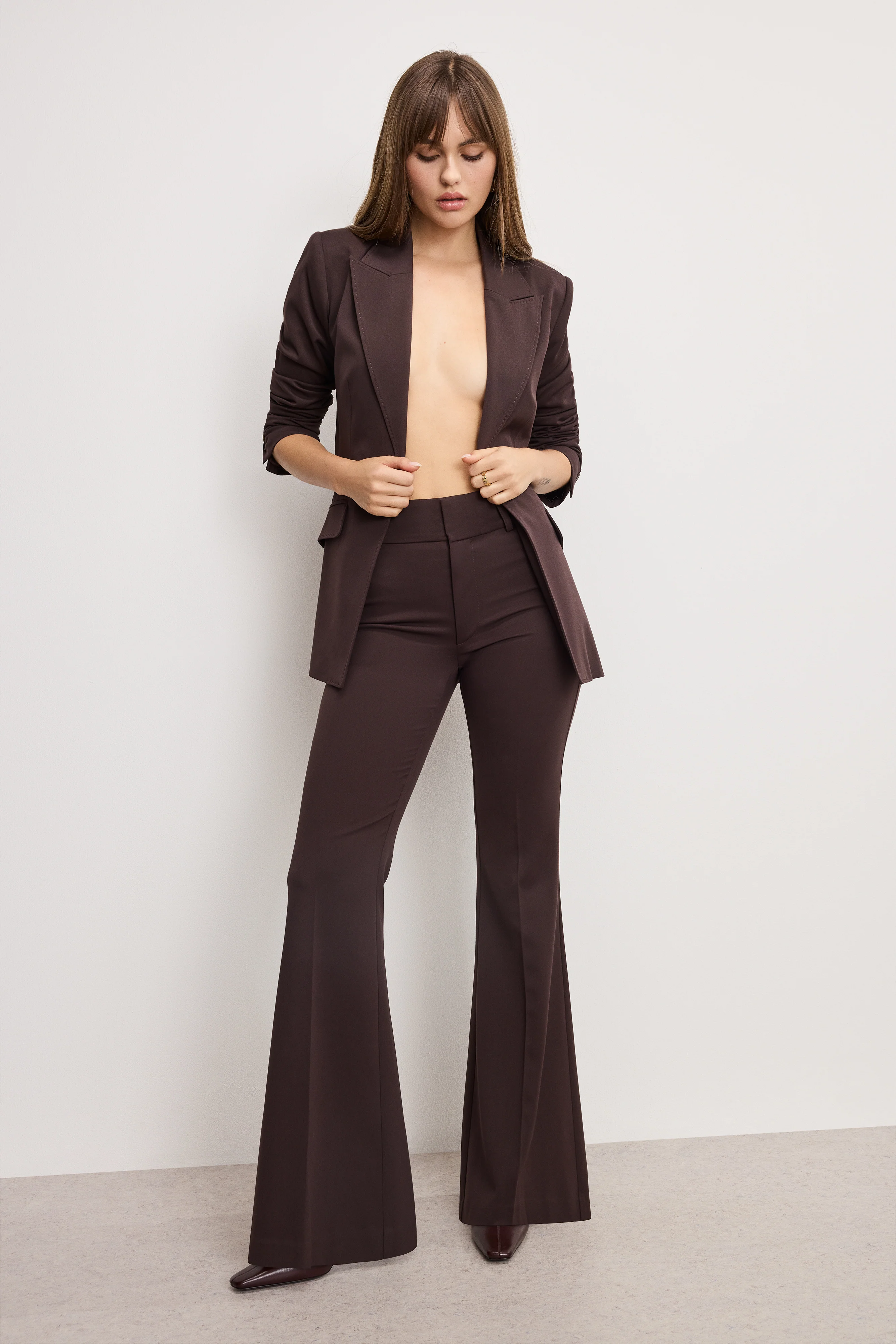 ESSENTIAL SUITING FLARE TROUSERS Dark chocolate 3 ESSENTIAL SUITING FLARE TROUSERS Dark chocolate